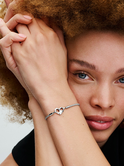 Pandora Bracciale Maglia Geometrica con Chiusura Moschettone a Cuore