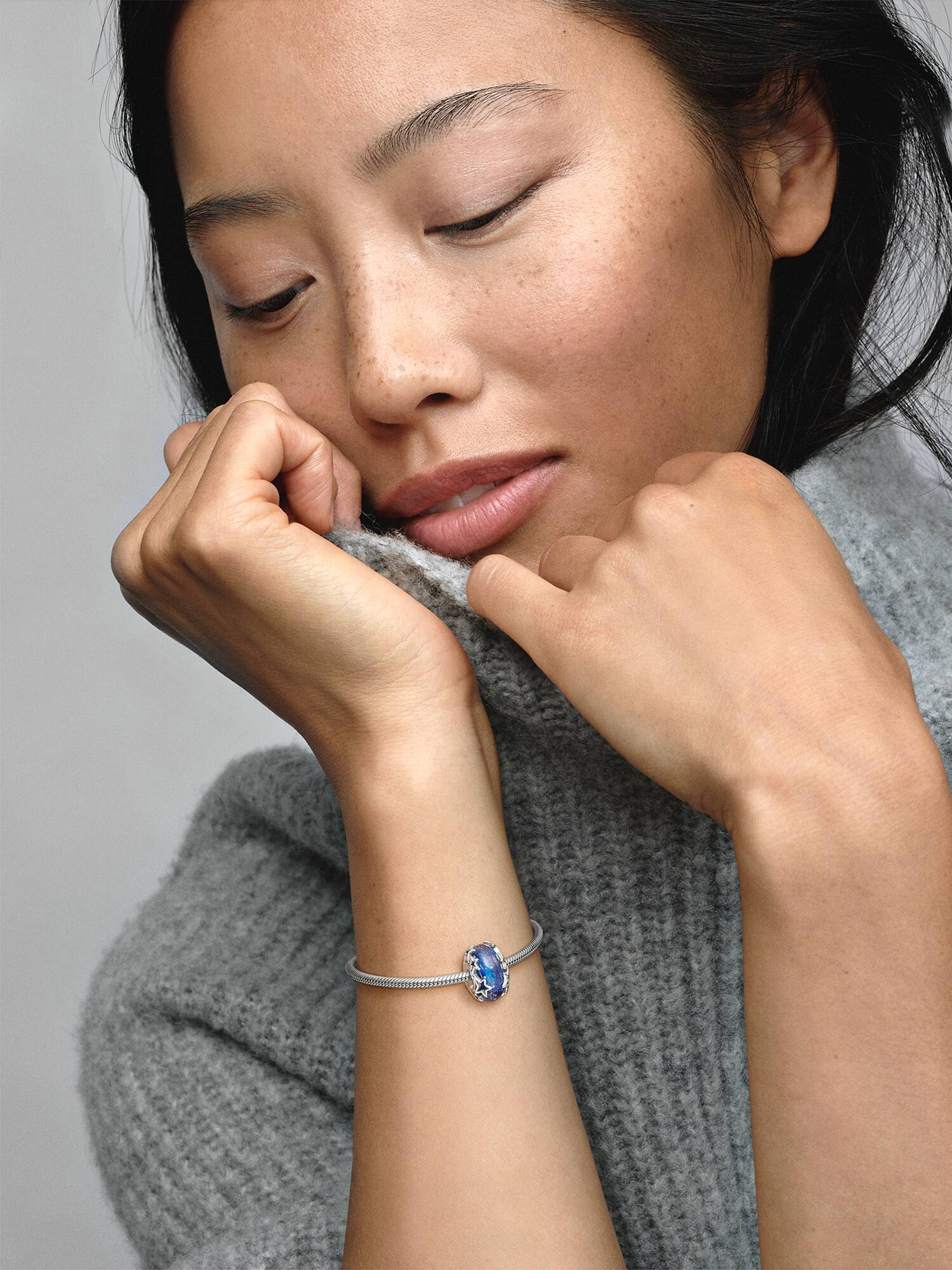 Pandora Charm Vetro di Murano Blu con Stelle (Cod. 790015C00)